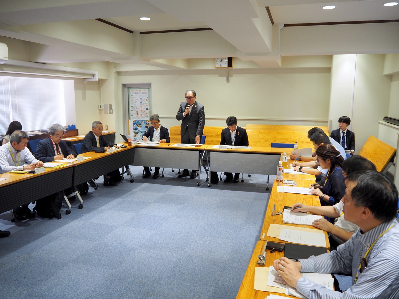 SSで固定式ROPS標準装備に 8年度内に基準策定 農作業安全検討会可倒式はオプションで